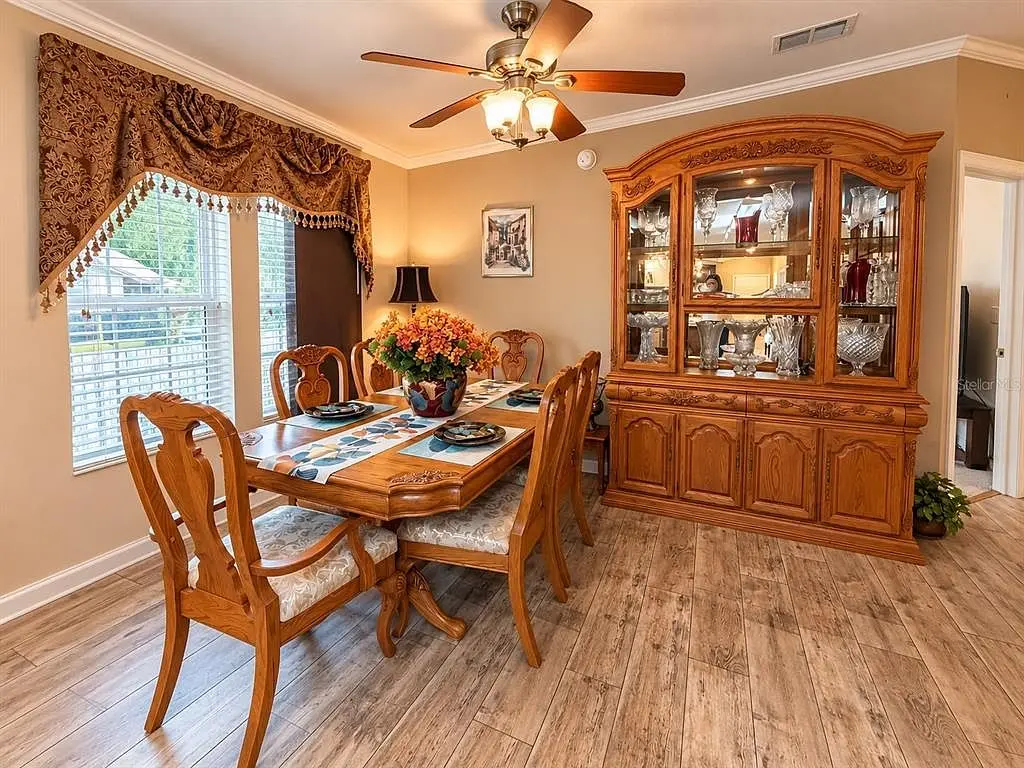 1722 Evergreen St, Kissimmee FL: dining room